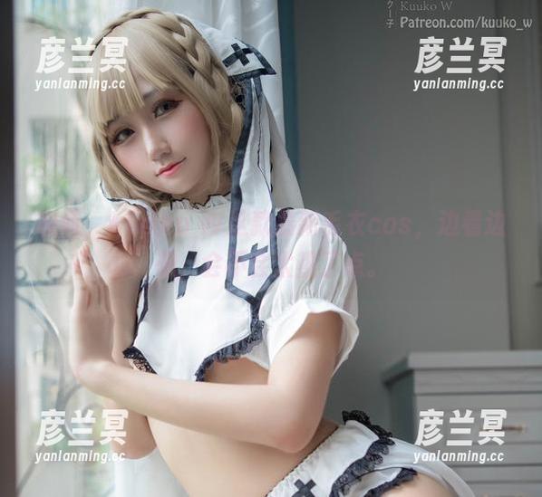 Kuuko W 哎呀,Kuuko W这款最新毛衣cos,边看边想,会不会太热了点。
